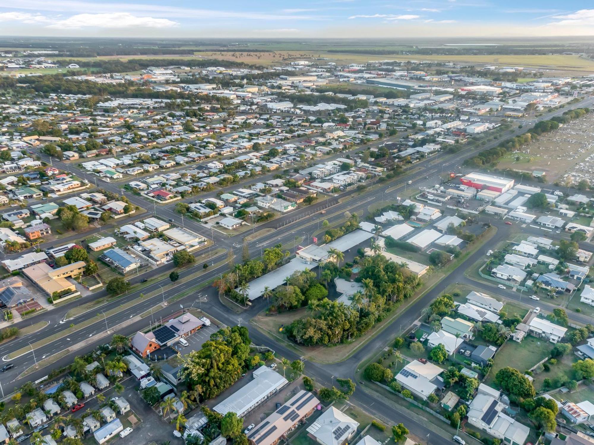 Bundaberg International Motor Inn מראה חיצוני תמונה