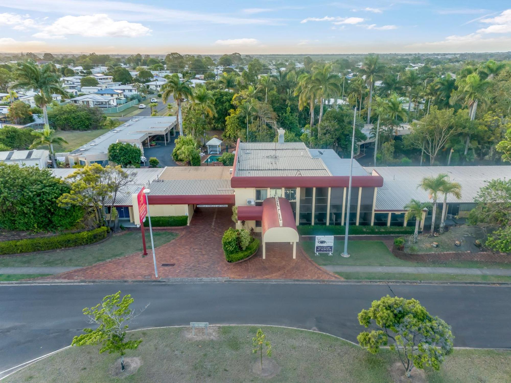 Bundaberg International Motor Inn מראה חיצוני תמונה