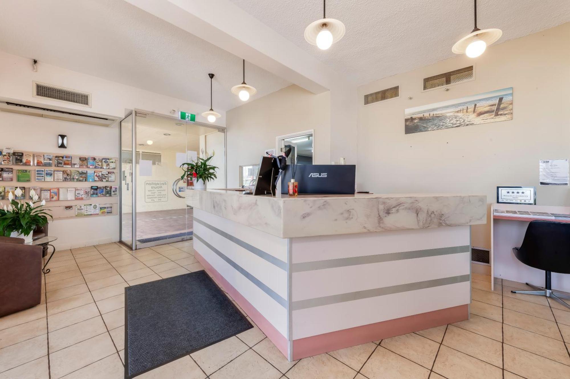 Bundaberg International Motor Inn מראה חיצוני תמונה