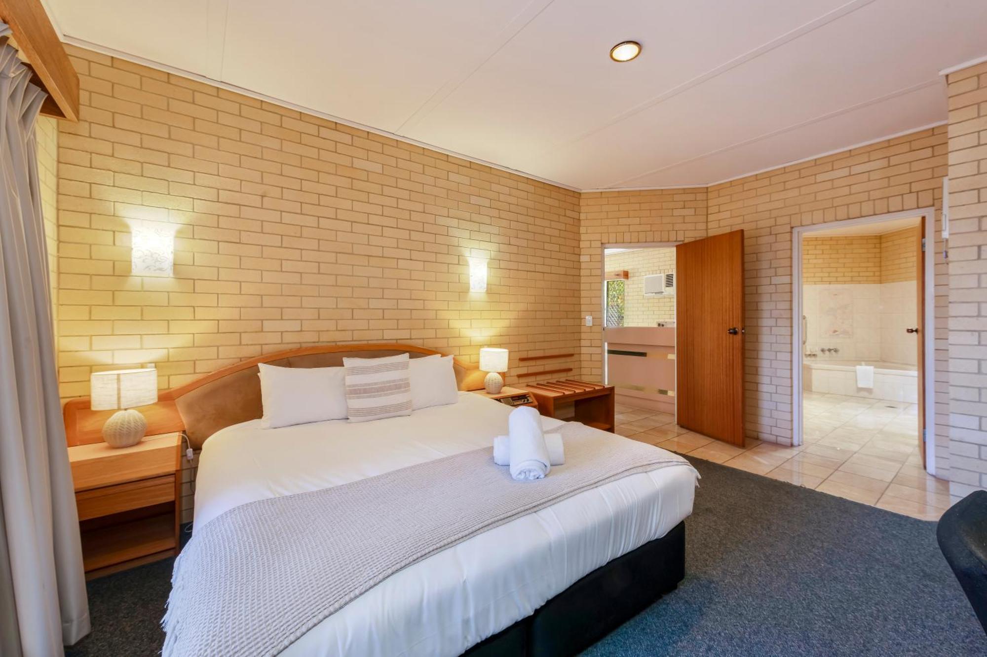 Bundaberg International Motor Inn מראה חיצוני תמונה